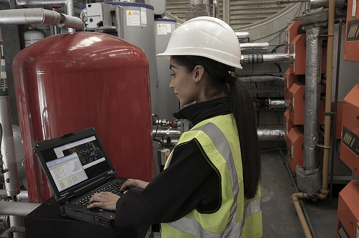 Panasonic Toughbook FZ-40 and Power Station